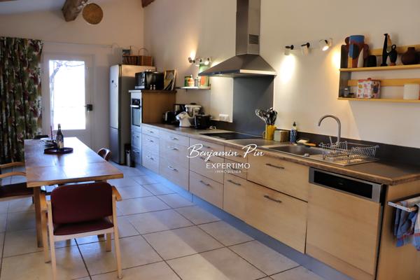 Apt (84400) Mas rénové à Apt