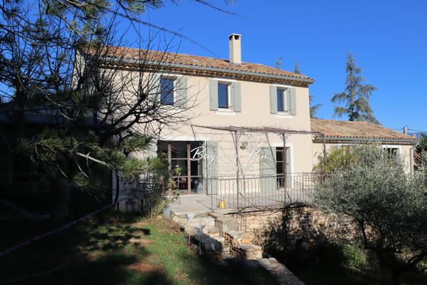 Apt (84400) Mas rénové à Apt