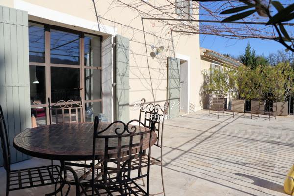 Apt (84400) Mas rénové à Apt