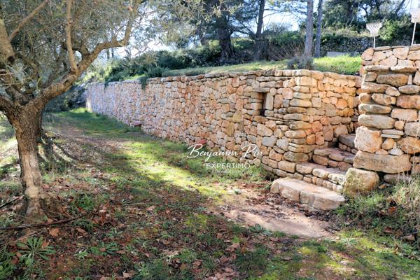 Apt (84400) Mas rénové à Apt