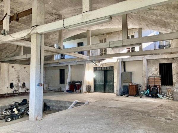 ANCIEN CHAI BETON 300 M2