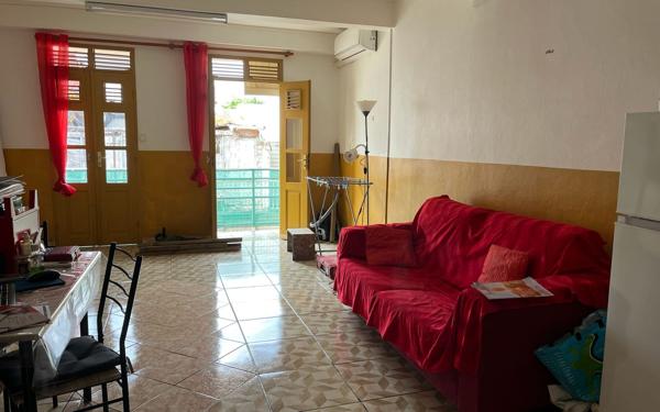 Appartement à vendre    6 pièces • 240 m2 Pointe-à-Pitre