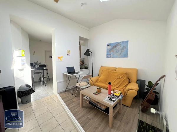 Appartement à louer 2 pièces 27.5m² Valenciennes (59300)