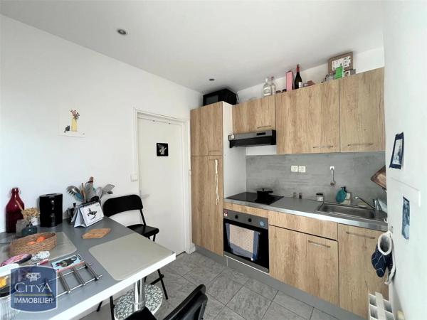 Appartement à louer 2 pièces 27.5m² Valenciennes (59300)