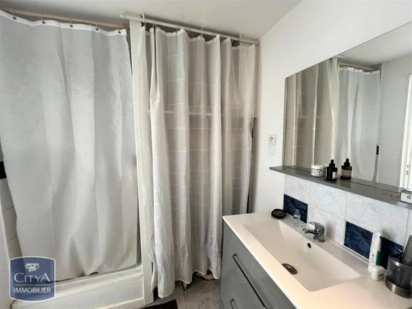 Appartement à louer 2 pièces 27.5m² Valenciennes (59300)