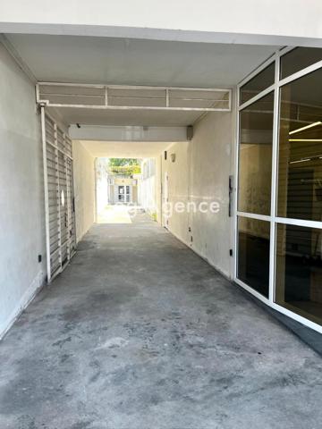 Immeuble à CAYENNE, 97300 - 577m²