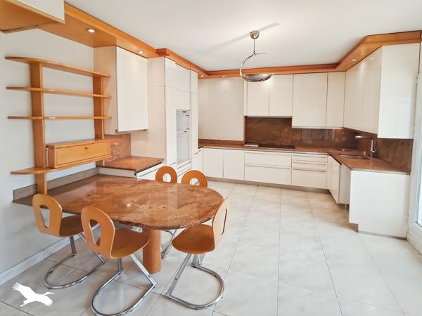 Appartement à vendre 1 190 000 € Marseille 08 7 p 218,2 m² DPE C