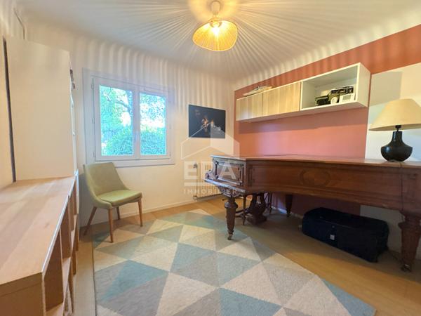 A VENDRE 84160 LOURMARIN MAISON TYPE 6 PIECES D'ENVIRON 132M² AVEC JARDIN, GARAGE ET PISCINE