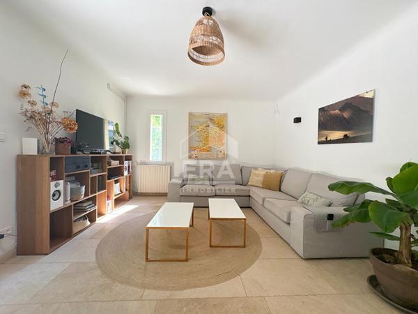 A VENDRE 84160 LOURMARIN MAISON TYPE 6 PIECES D'ENVIRON 132M² AVEC JARDIN, GARAGE ET PISCINE
