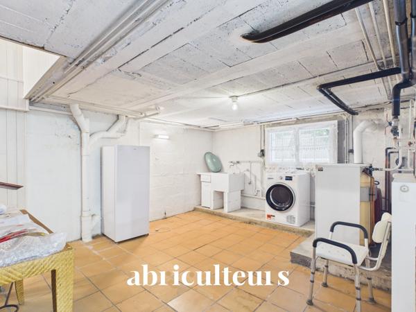 Spacieuse maison familiale de 160 m² sur parc arboré de 2 110 m² Quartier recherché du Teninio à Vannes