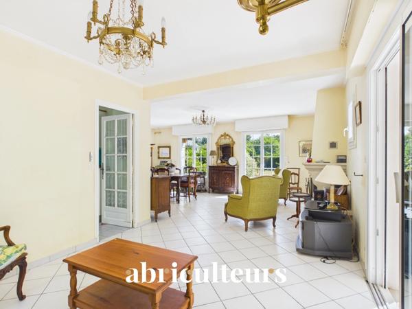 Spacieuse maison familiale de 160 m² sur parc arboré de 2 110 m² Quartier recherché du Teninio à Vannes