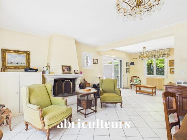 Spacieuse maison familiale de 160 m² sur parc arboré de 2 110 m² Quartier recherché du Teninio à Vannes