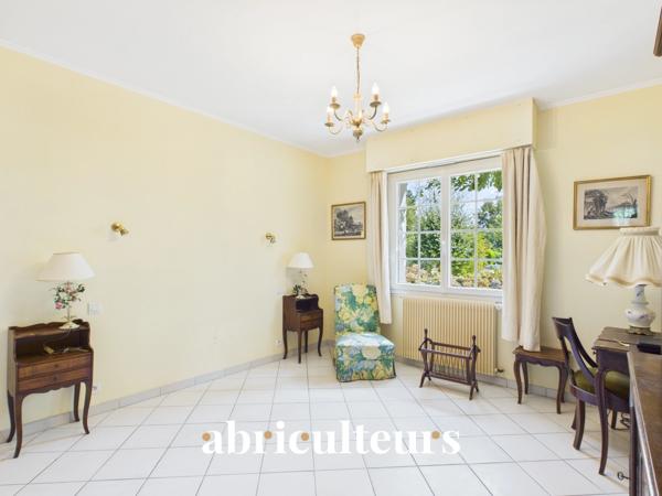 Spacieuse maison familiale de 160 m² sur parc arboré de 2 110 m² Quartier recherché du Teninio à Vannes