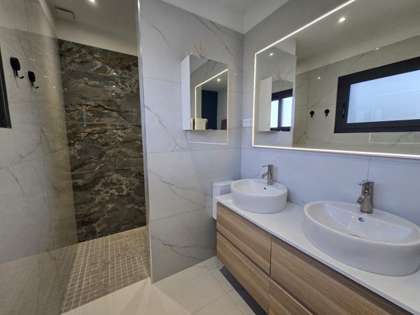 Brignoles (83170) VILLA CONTEMPORAINE D'EXCEPTION - 2022 - 195,19 m² + garage - Piscine - Domaine recherché