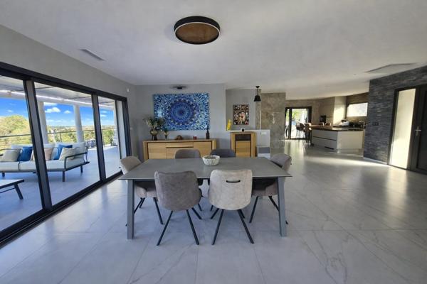 Brignoles (83170) VILLA CONTEMPORAINE D'EXCEPTION - 2022 - 195,19 m² + garage - Piscine - Domaine recherché