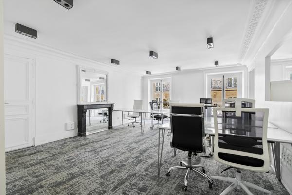 Bureau 5 pièces - 142 m²