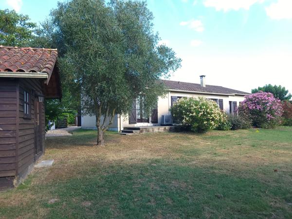 Belle maison de village de 3-4 chambres avec piscine.