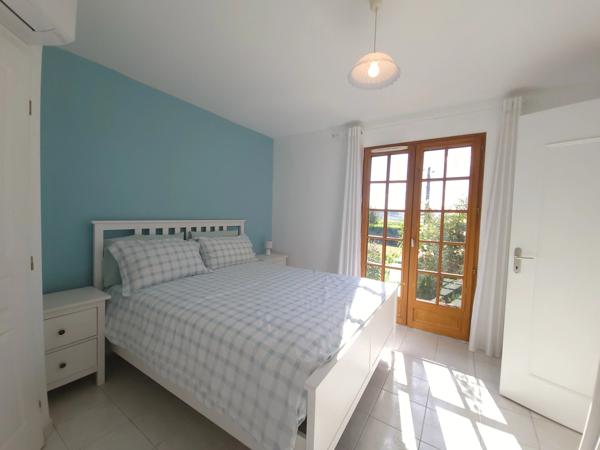 Belle maison de village de 3-4 chambres avec piscine.