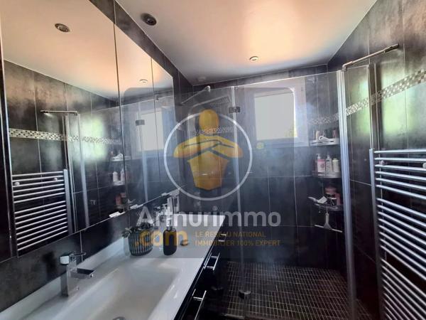 Vente                                                      Maison
                        
                     4 pièces                      100 m2                     à Pontault-Combault