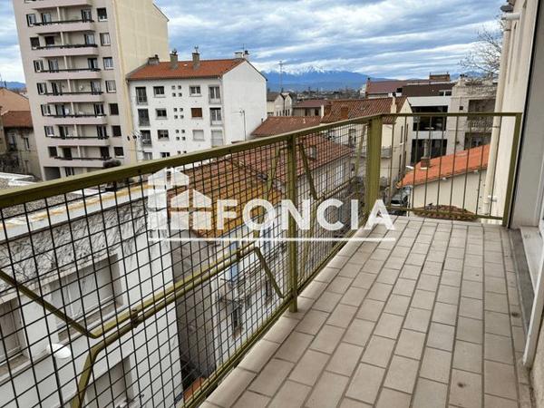 Location Appartement 2 pièces 53.93 m² - 1 RUE JULES RENARD Perpignan 66000