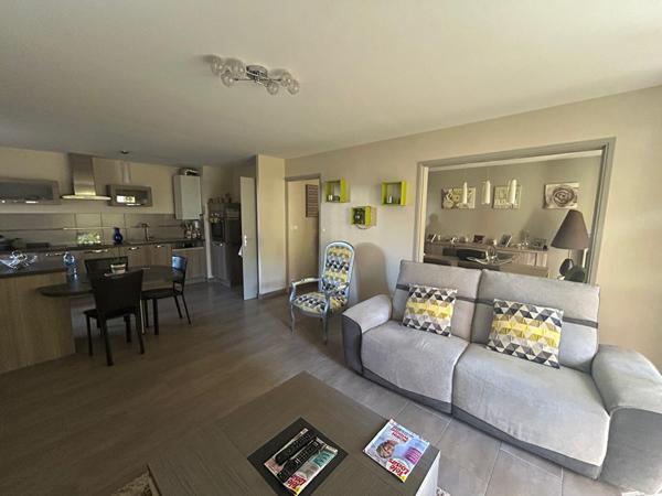 À vendre ? Bel appartement T4 entièrement rénové, proche du parc de la Chézine