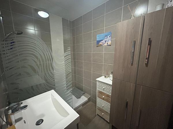 À vendre ? Bel appartement T4 entièrement rénové, proche du parc de la Chézine