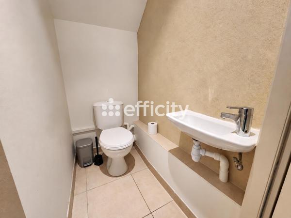 Maison
         4 pièces
        - 81 m² Exclusivité 240 000 € *