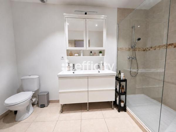 Maison
         4 pièces
        - 81 m² Exclusivité 240 000 € *