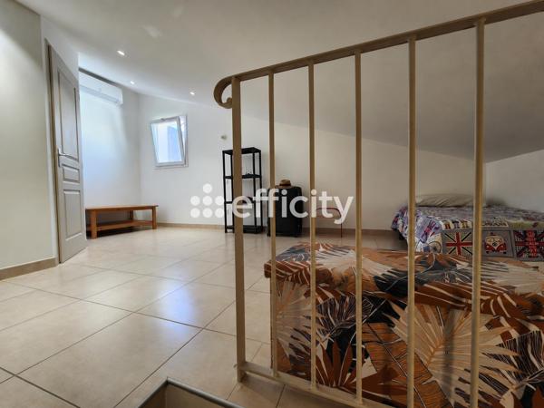 Maison
         4 pièces
        - 81 m² Exclusivité 240 000 € *