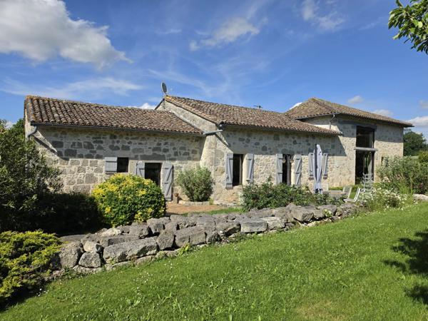 Propriété en pierre rénovée avec piscine, dépendances, bois et étang – Entre Agen et Nérac