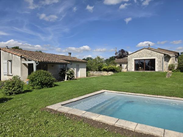 Propriété en pierre rénovée avec piscine, dépendances, bois et étang – Entre Agen et Nérac