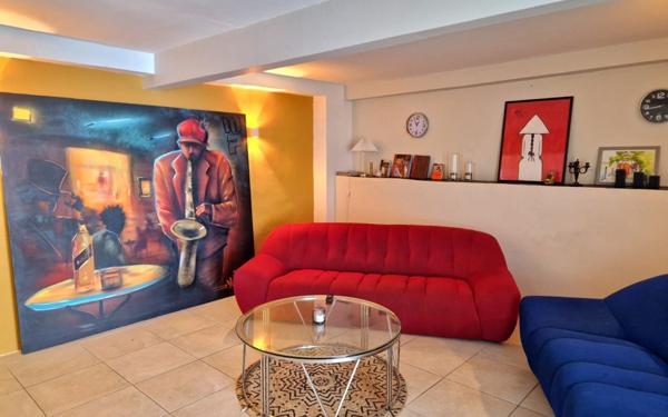 Maison à vendre    4 pièces • 165,21 m2 Saint-Pierre