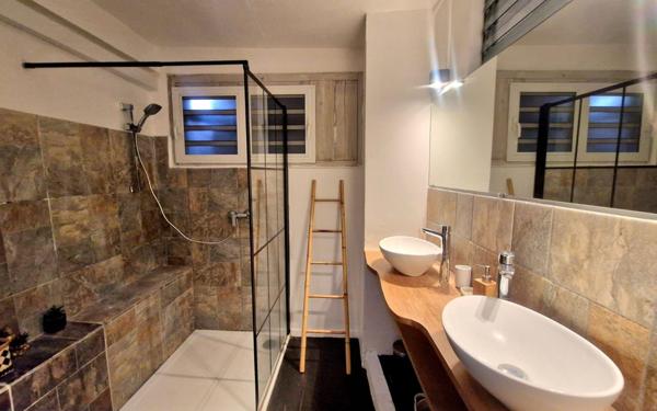 Maison à vendre    4 pièces • 165,21 m2 Saint-Pierre