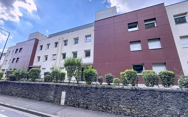 Appartement à vendre    2 pièces • 43 m2 Tours