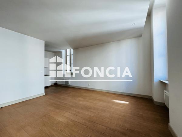 Location Appartement 3 pièces 56.5 m² - Toulon 83000