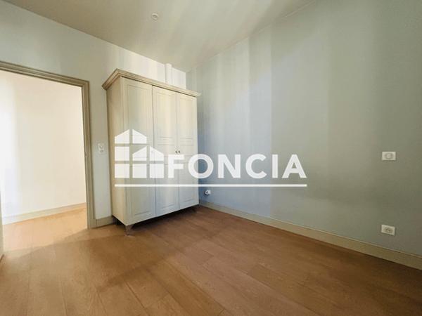 Location Appartement 3 pièces 56.5 m² - Toulon 83000