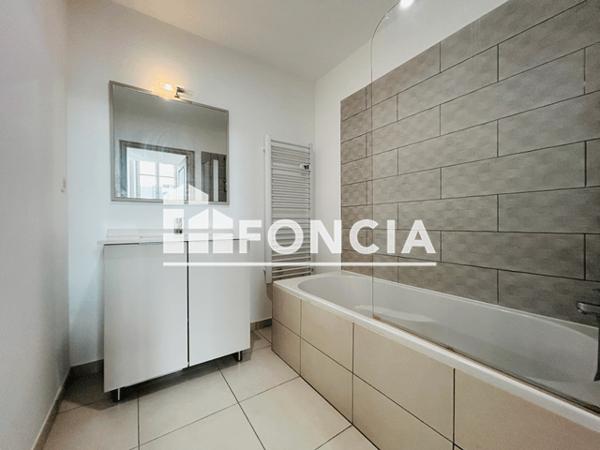 Location Appartement 3 pièces 56.5 m² - Toulon 83000