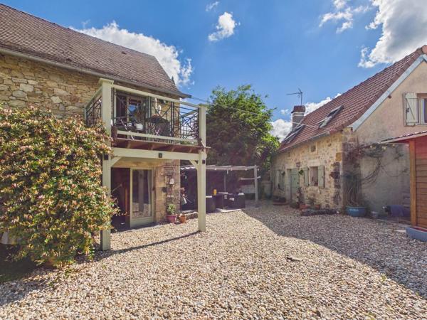Maison indépendante avec maison d’amis et piscine près de Villeneuve, Aveyron