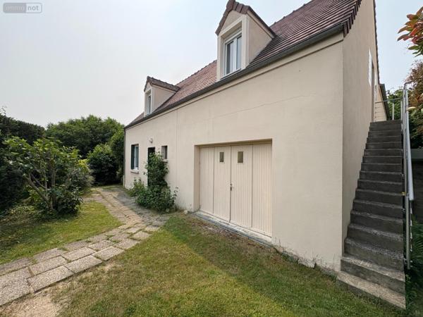 Maison individuelle à vendre à Saint-Cyr-l'École dans les Yvelines (78210), ref : 2025PER