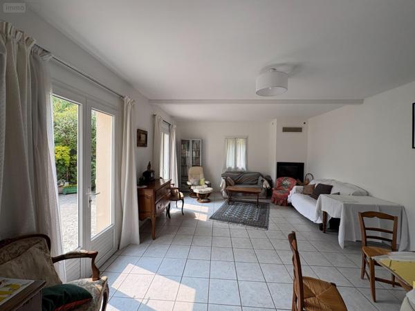 Maison individuelle à vendre à Saint-Cyr-l'École dans les Yvelines (78210), ref : 2025PER