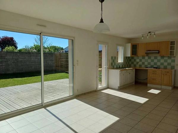 Vente                                                      Maison
                        
                     6 pièces                      111 m2                     à Sainte-Pazanne