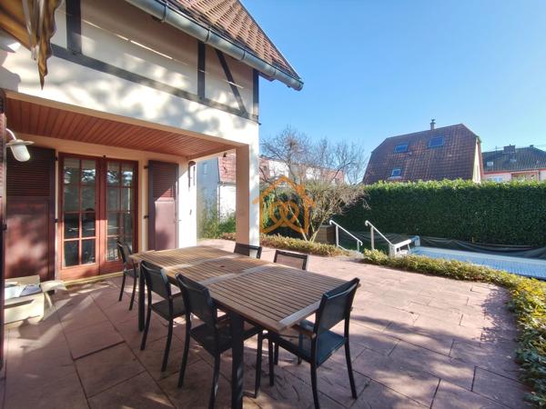 En exclusivité Jolie Maison de 150m² au sol à HOLTZHEIM avec piscine chauffée, climatisation sur 7 ares de terrain