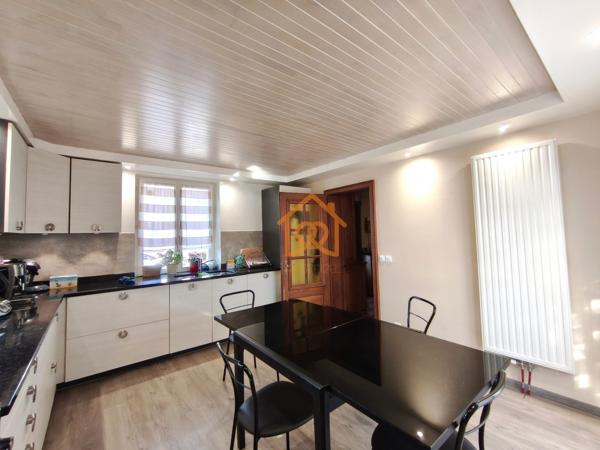 En exclusivité Jolie Maison de 150m² au sol à HOLTZHEIM avec piscine chauffée, climatisation sur 7 ares de terrain