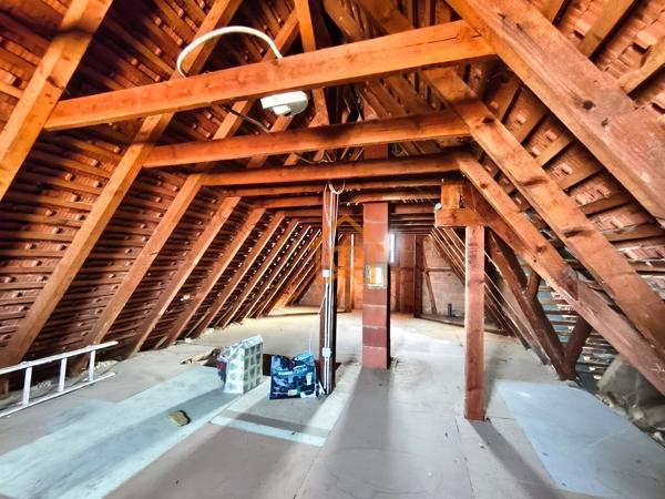 En exclusivité Jolie Maison de 150m² au sol à HOLTZHEIM avec piscine chauffée, climatisation sur 7 ares de terrain