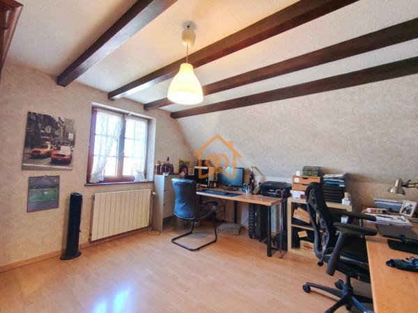 En exclusivité Jolie Maison de 150m² au sol à HOLTZHEIM avec piscine chauffée, climatisation sur 7 ares de terrain