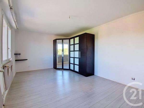 Appartement F5 à vendre  4 pièces - 95,83 m 2   VESOUL  - 70