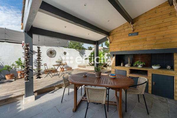 Maison
         5 pièces
        - 129 m² 535 000 € *
