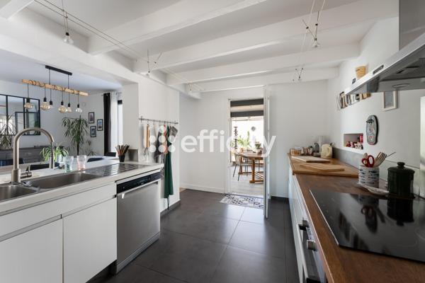 Maison
         5 pièces
        - 129 m² 535 000 € *