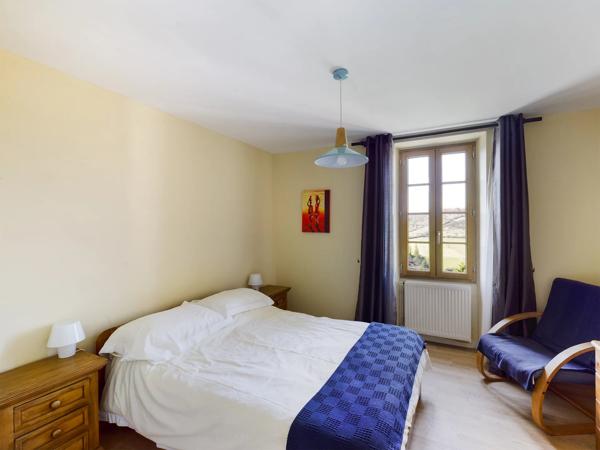 Triangle d’Or - Maison polyvalente, appartement & jardins