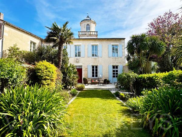 Villa à vendre avec piscine - Le Bois Plage en Ré